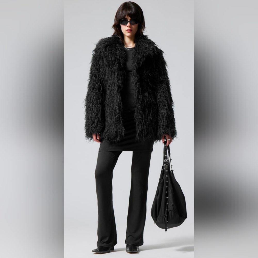 Divided By H&M Black Fluffy Faux Fur Teddy Jacket